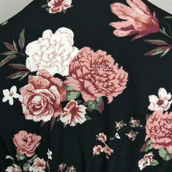 Floral top size XXL - Picture 5 of 8